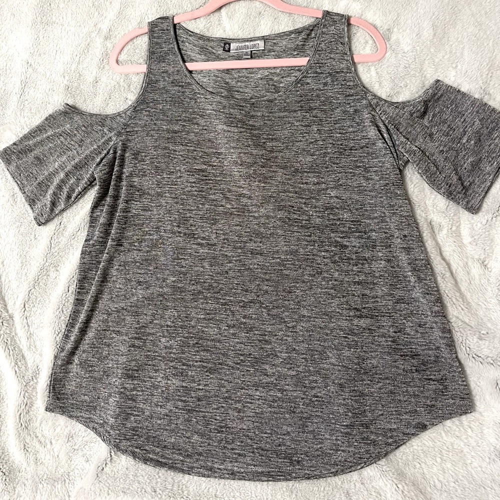 Jennifer Lopez cold shoulder gray XL top. Loose silky feel. Worn once.